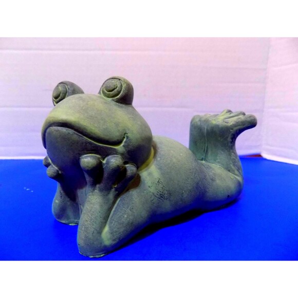 NEW Green Frog Figurine Statue Frogs Plaster Posing - Picture 4 of 4